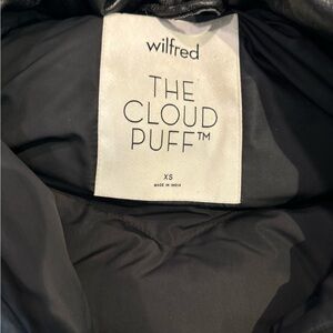 Black XS Aritzia Cloud Pleather Cloud Puff